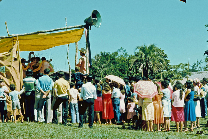 AÑO 1982 - COLOR - VIDA CAMPESINA EN PARAGUAY (JOSÉ MARÍA BLANCH)